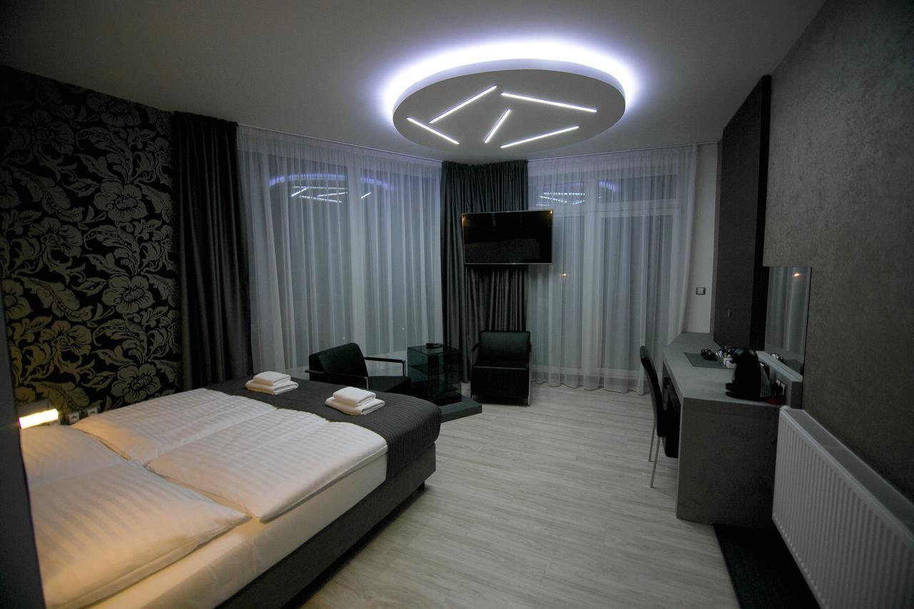 Hotel U Kostela Modrice Exterior photo