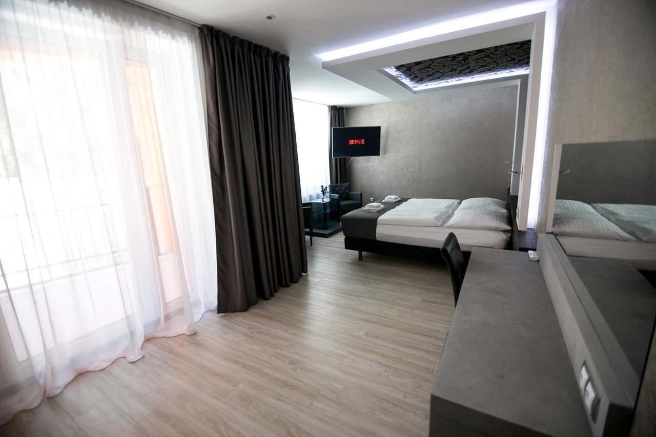 Hotel U Kostela Modrice Exterior photo